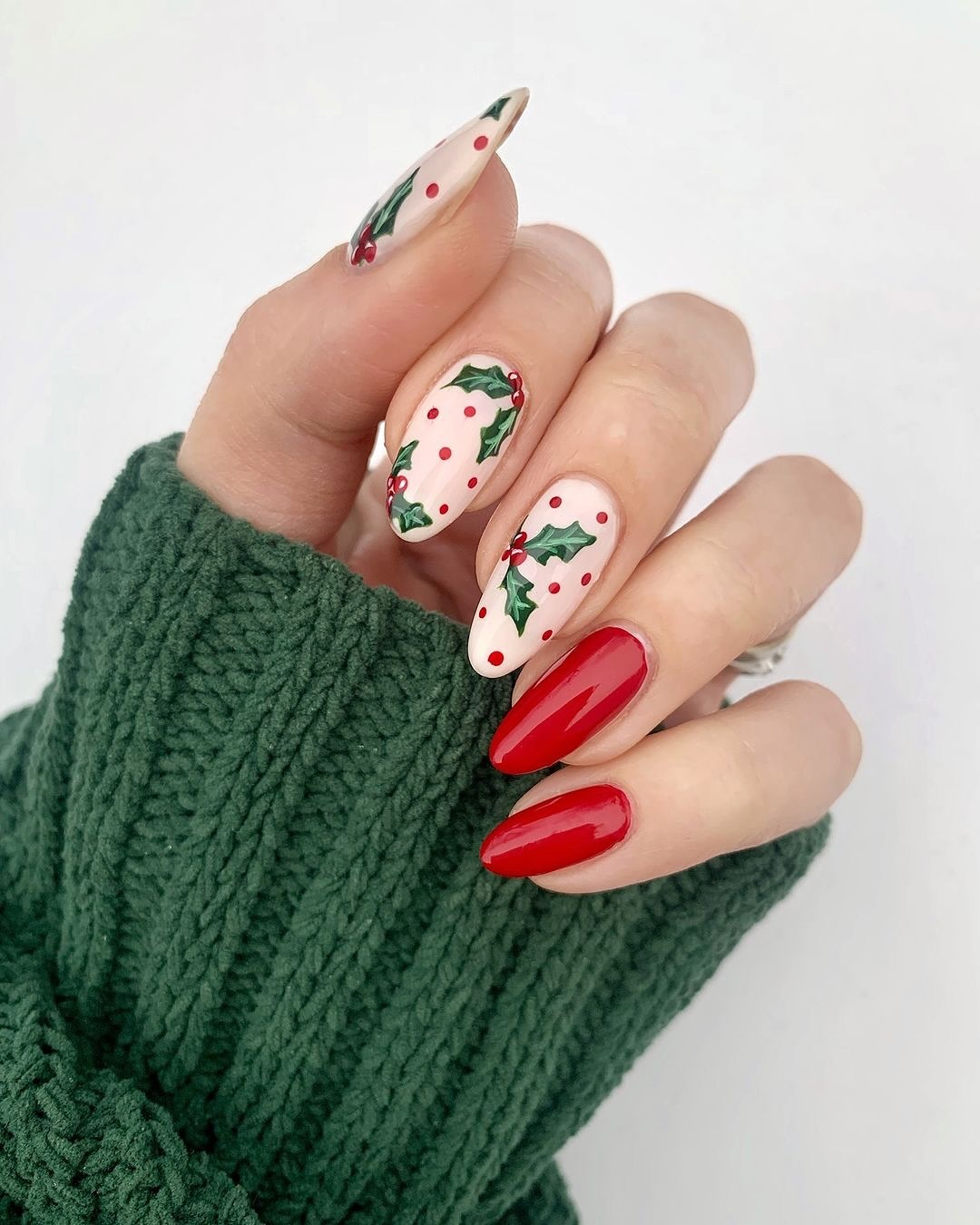 Holiday Themed Nail Art