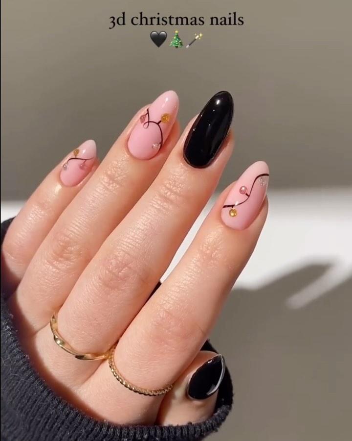3D Christmas Nails