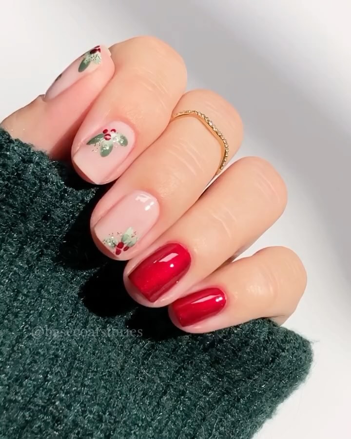 Holiday Themed Nail Art