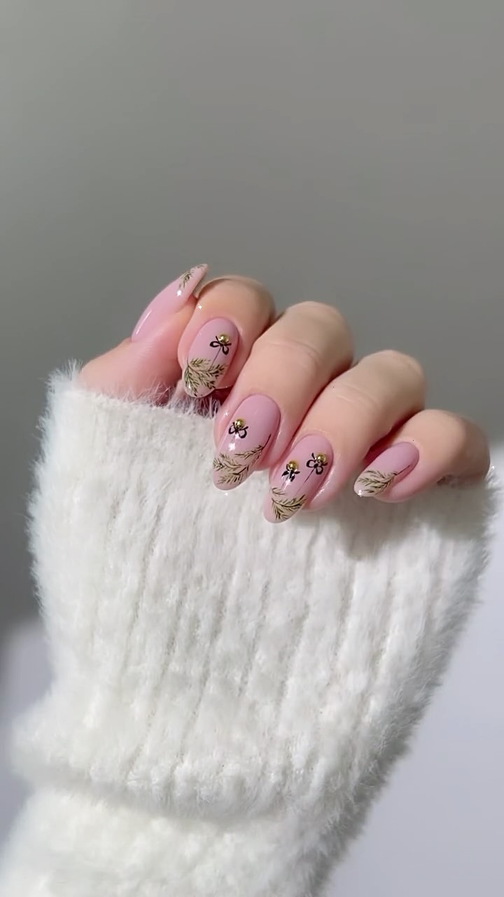 Artistic Floral Pink Nails