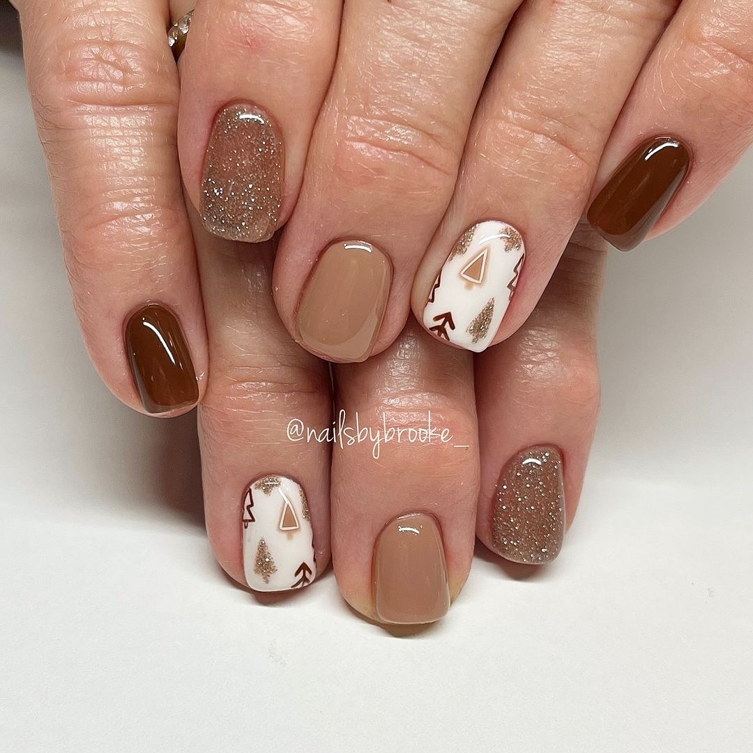 Nail Art with Earthy Tones