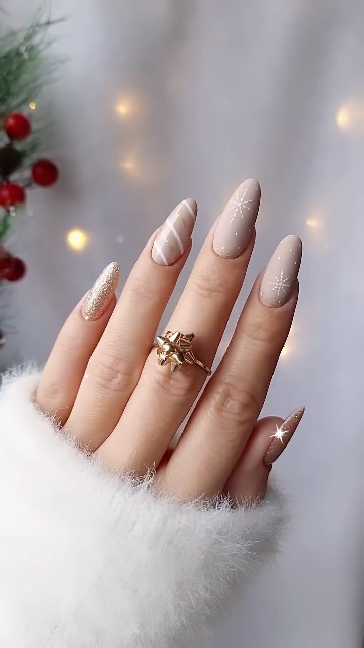Elegant Holiday Nail Design