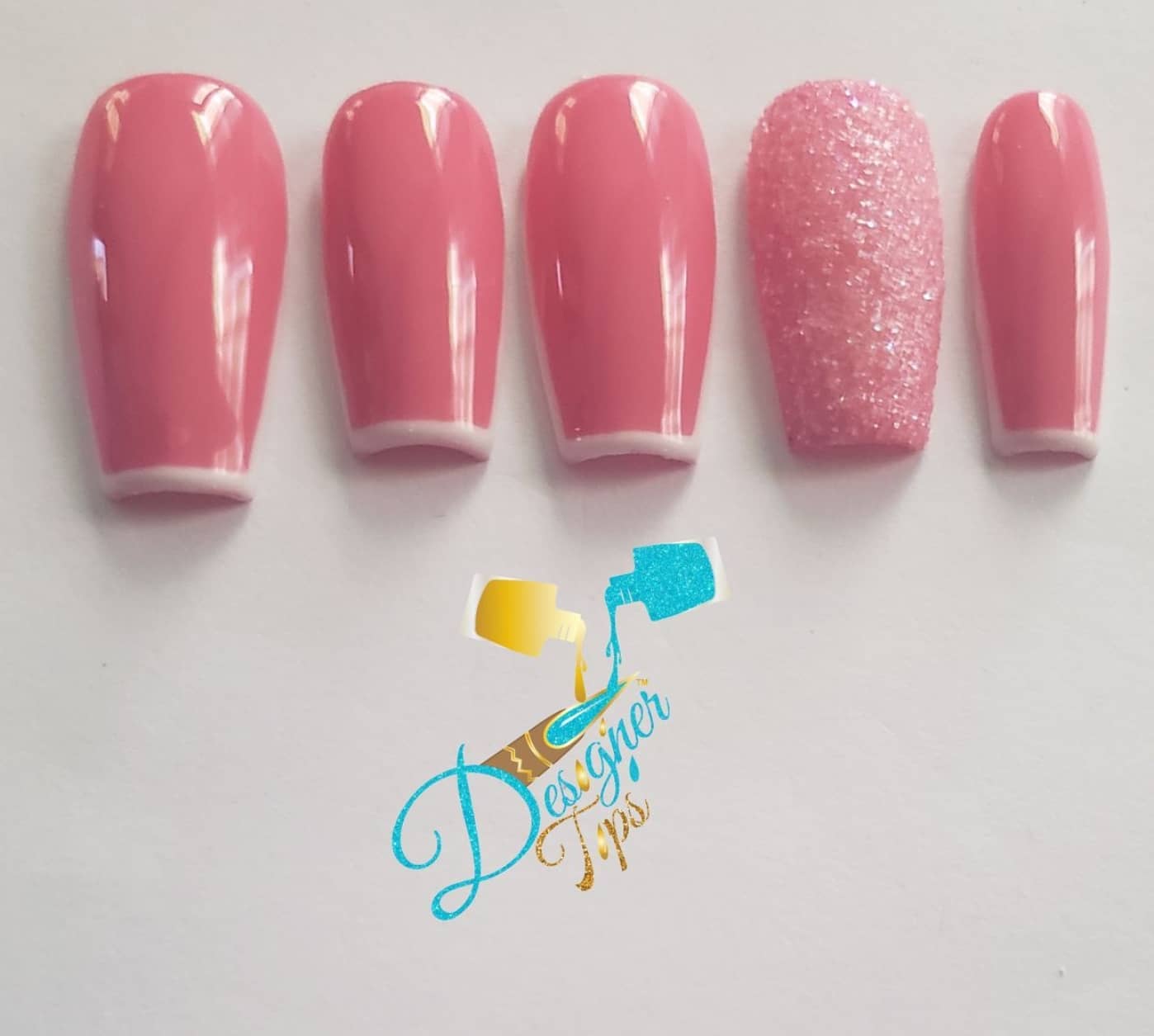 Elegant Pink Nails with Glitter Accent